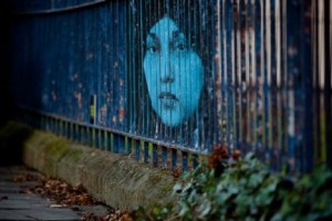 subtle-street-art-lenticular-fence-1-468x312